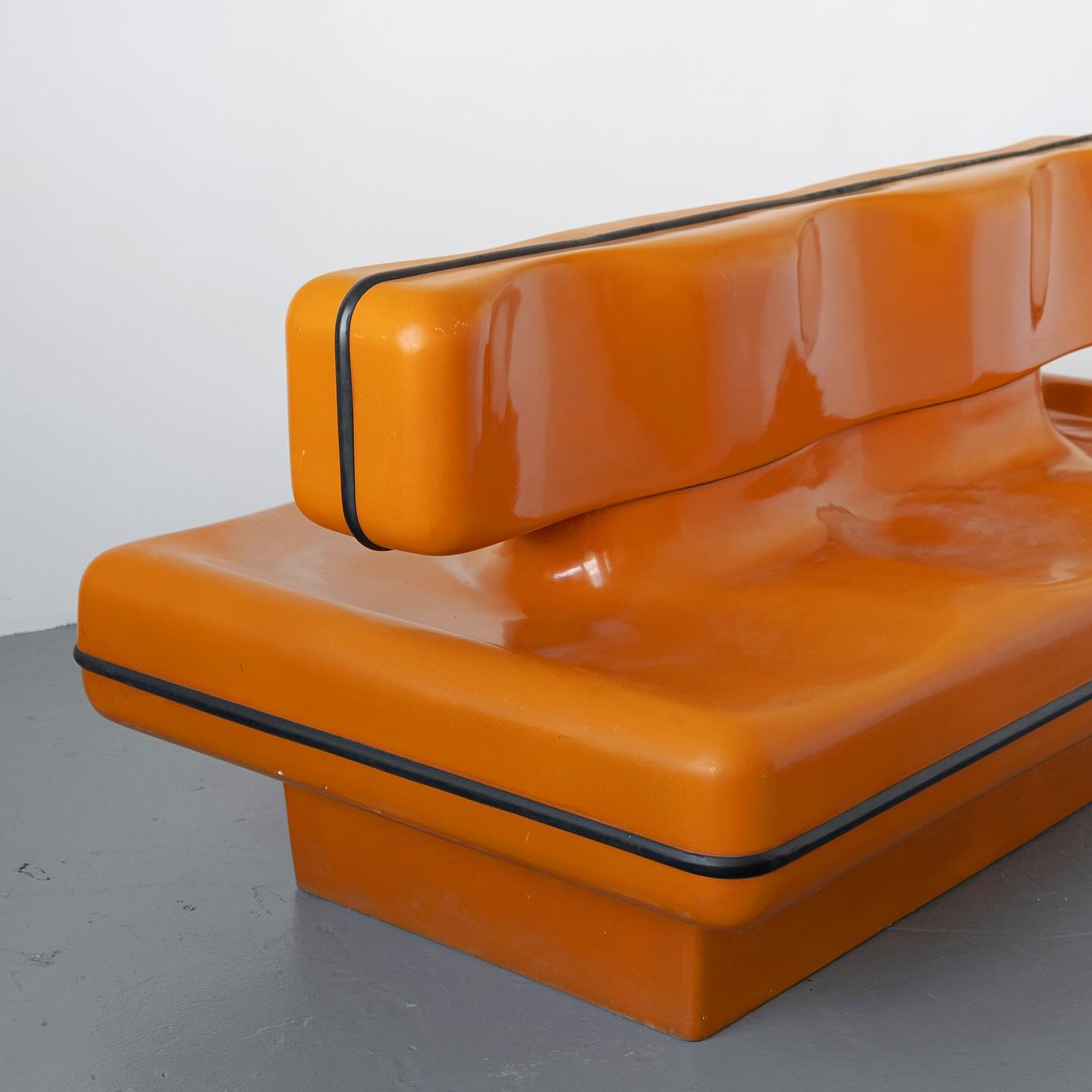 Dominique Prevost + Claude Favariau double sided fiberglass sofa bench in orange 1970s