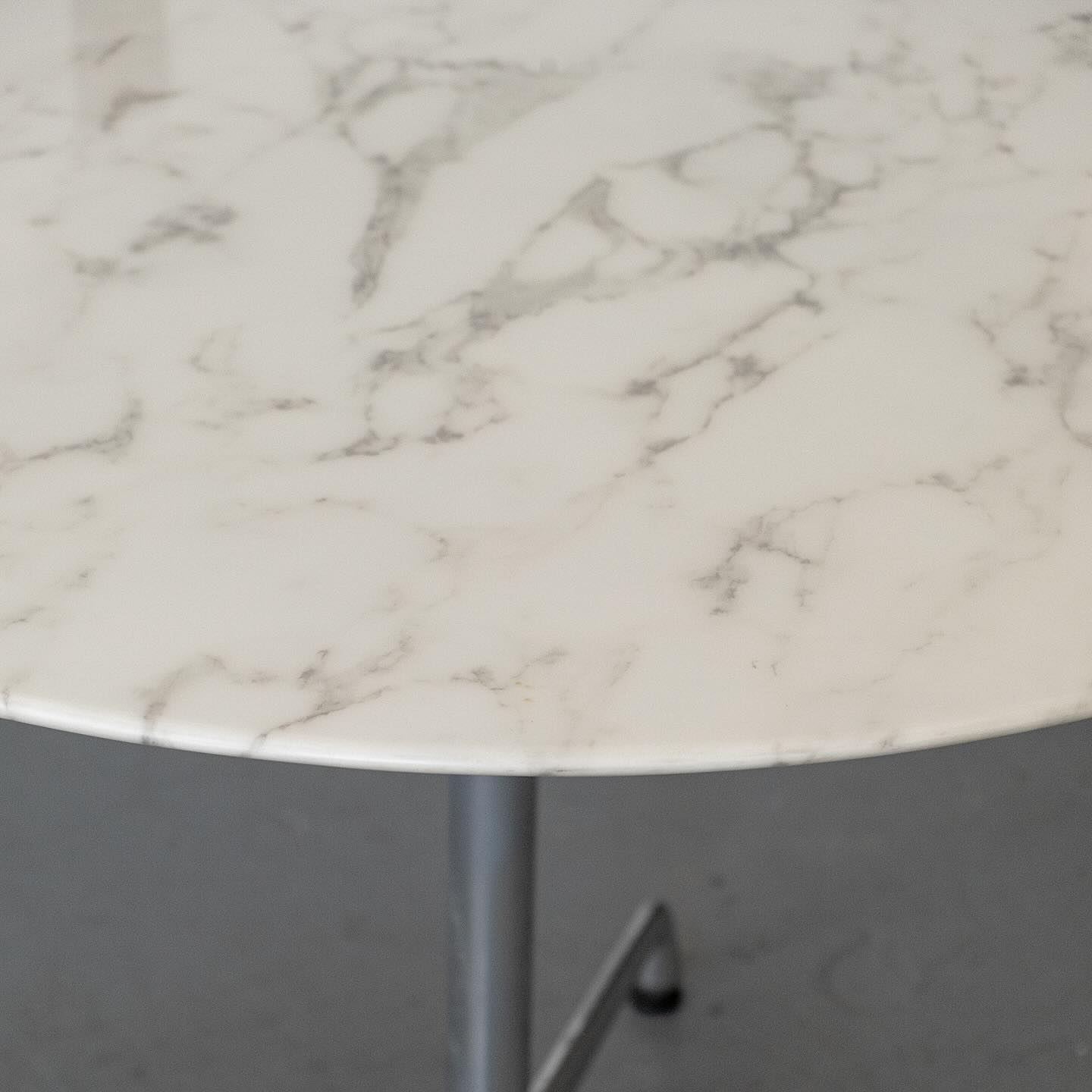 Eames Aluminum Base + Marble Round Top