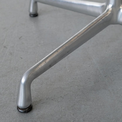 Eames Aluminum Base + Marble Round Top