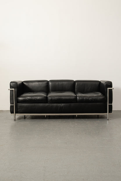 LC2 three seater sofa black leather + chrome