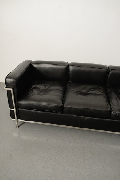 LC2 three seater sofa black leather + chrome
