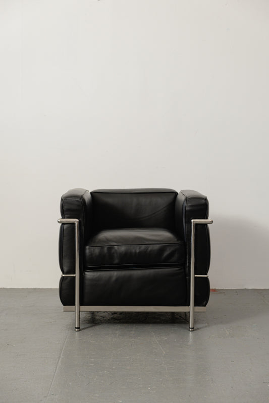 LC2 black leather + chrome (unmarked)