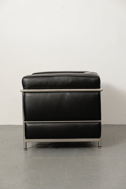 LC2 black leather + chrome (unmarked)